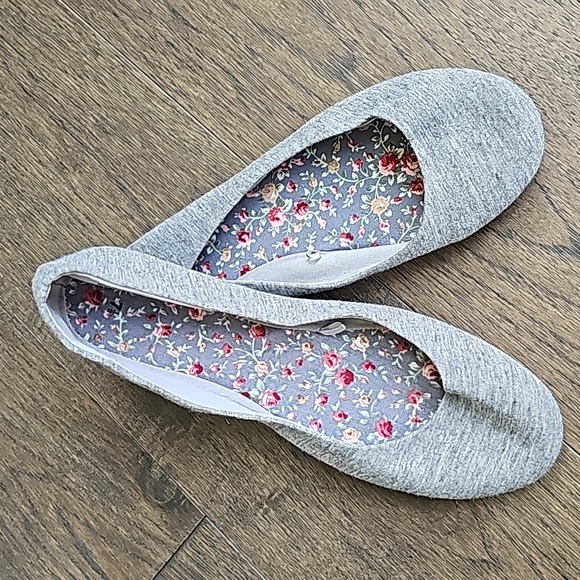 Shoes - HEATHERED GREY BALLET FLATS SIZE 7.5